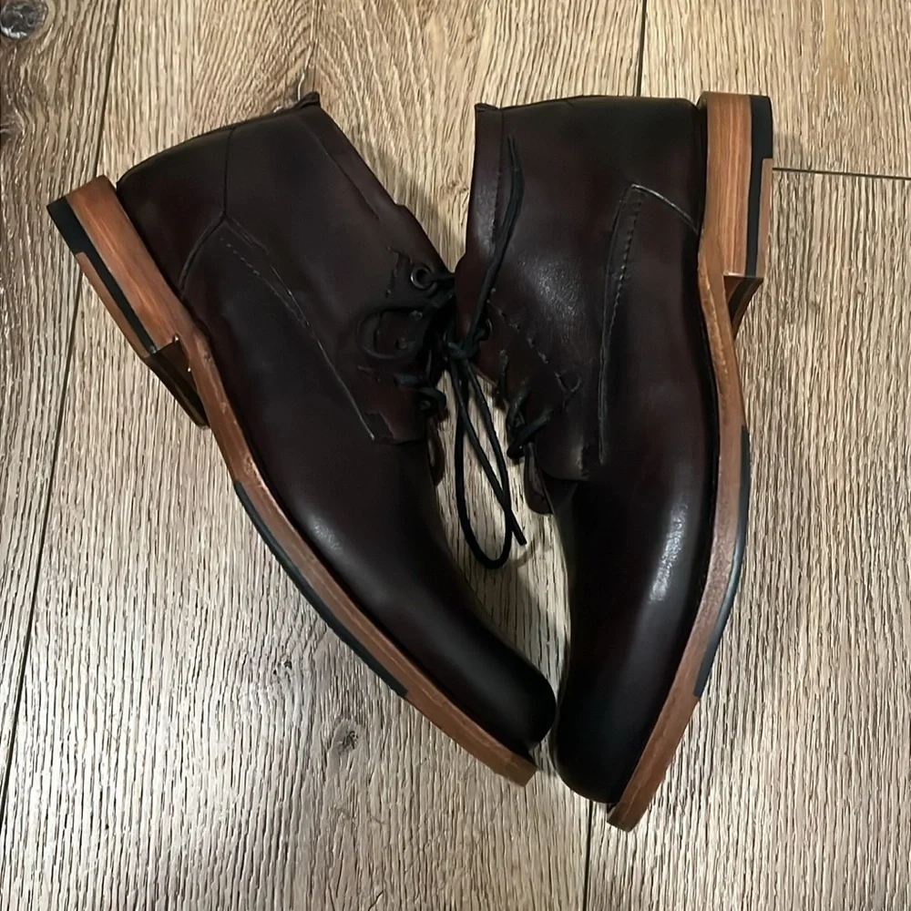 Seal of the Sutro Lee Dark Brown Chukka Boots Size 7.5